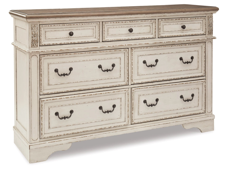Realyn 7 Drawer Dresser
